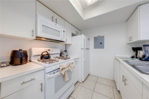 Touwnhouse à vendre à Kissimmee, Floride: 2 chambres, 94.02 m2 № 1545311 - photo 10