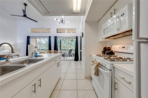 Touwnhouse à vendre à Kissimmee, Floride: 2 chambres, 94.02 m2 № 1545311 - photo 16