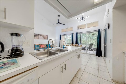 Touwnhouse à vendre à Kissimmee, Floride: 2 chambres, 94.02 m2 № 1545311 - photo 13