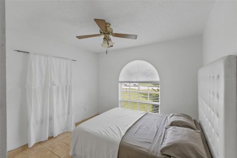 Villa ou maison à vendre à Kissimmee, Floride: 3 chambres, 100.33 m2 № 2195475 - photo 17