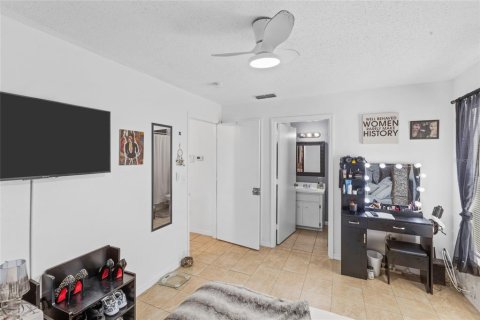 Villa ou maison à vendre à Kissimmee, Floride: 3 chambres, 100.33 m2 № 2195475 - photo 25