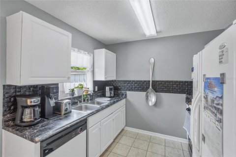 Villa ou maison à vendre à Kissimmee, Floride: 3 chambres, 100.33 m2 № 2195475 - photo 9
