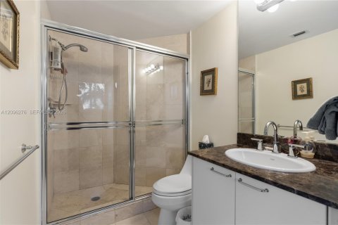 Copropriété à louer à Sunny Isles Beach, Floride: 3 chambres, 211.26 m2 № 2387859 - photo 22