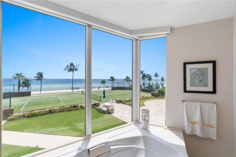 Copropriété à louer à Sunny Isles Beach, Floride: 3 chambres, 211.26 m2 № 2387859 - photo 14