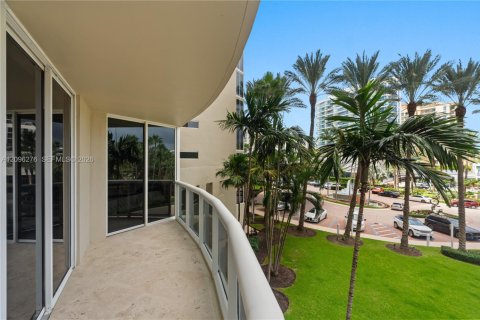 Copropriété à louer à Sunny Isles Beach, Floride: 3 chambres, 211.26 m2 № 2387859 - photo 26