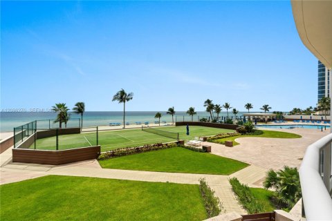 Copropriété à louer à Sunny Isles Beach, Floride: 3 chambres, 211.26 m2 № 2387859 - photo 6