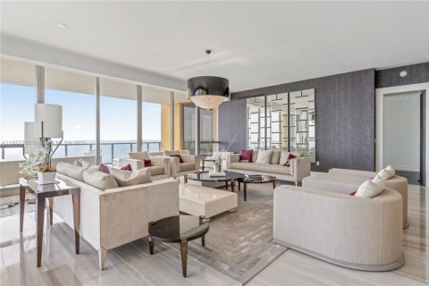 Copropriété à vendre à Sunny Isles Beach, Floride: 3 chambres, 428.19 m2 № 1977473 - photo 6