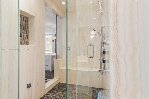 Copropriété à vendre à Sunny Isles Beach, Floride: 3 chambres, 428.19 m2 № 1977473 - photo 22