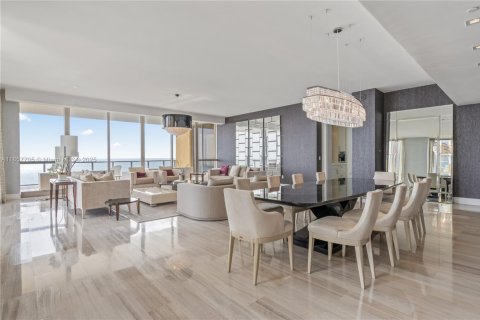 Copropriété à vendre à Sunny Isles Beach, Floride: 3 chambres, 428.19 m2 № 1977473 - photo 4
