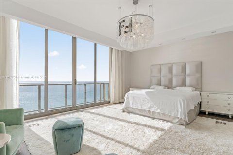 Copropriété à vendre à Sunny Isles Beach, Floride: 3 chambres, 428.19 m2 № 1977473 - photo 18