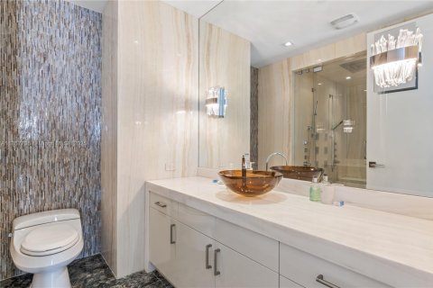 Copropriété à vendre à Sunny Isles Beach, Floride: 3 chambres, 428.19 m2 № 1977473 - photo 21