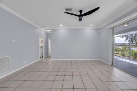 House in Stuart, Florida 4 bedrooms, 252.23 sq.m. № 2185174 - photo 14