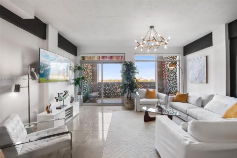 Townhouse in Miami, Florida 2 bedrooms, 117.89 sq.m. № 1937467 - photo 1