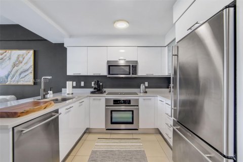 Adosado en alquiler en Miami, Florida, 2 dormitorios, 117.89 m2 № 1937467 - foto 7