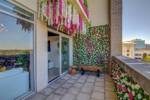 Townhouse in Miami, Florida 2 bedrooms, 117.89 sq.m. № 1937467 - photo 13