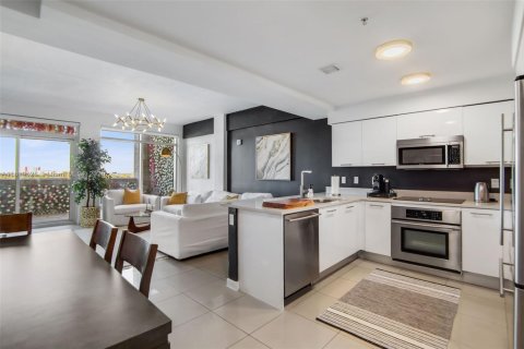 Townhouse in Miami, Florida 2 bedrooms, 117.89 sq.m. № 1937467 - photo 2