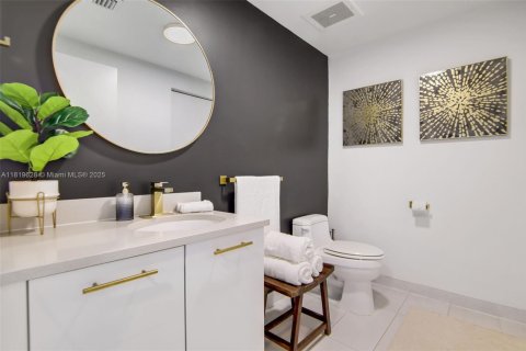 Townhouse in Miami, Florida 2 bedrooms, 117.89 sq.m. № 1937467 - photo 16