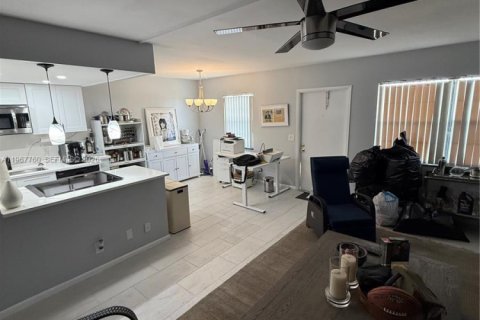 Condo in Boca Raton, Florida, 2 bedrooms  № 2030116 - photo 20