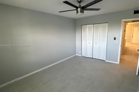 Condo in Boca Raton, Florida, 2 bedrooms  № 2030116 - photo 9
