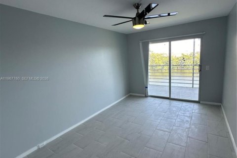 Condo in Boca Raton, Florida, 2 bedrooms  № 2030116 - photo 12