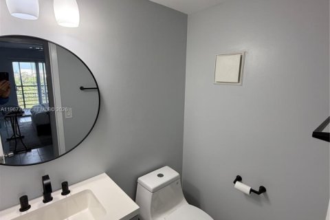 Condo in Boca Raton, Florida, 2 bedrooms  № 2030116 - photo 25