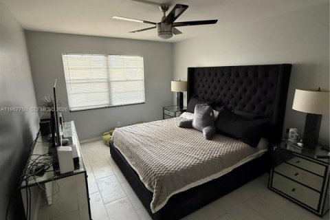 Condo in Boca Raton, Florida, 2 bedrooms  № 2030116 - photo 24