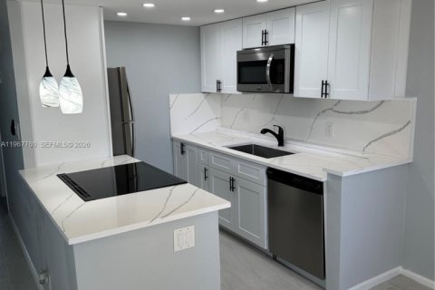 Condo in Boca Raton, Florida, 2 bedrooms  № 2030116