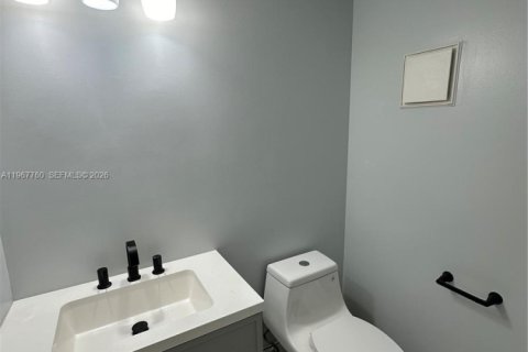 Condo in Boca Raton, Florida, 2 bedrooms  № 2030116 - photo 10