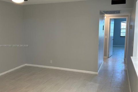 Condo in Boca Raton, Florida, 2 bedrooms  № 2030116 - photo 4