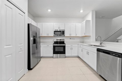 Adosado en alquiler en Zephyrhills, Florida, 3 dormitorios, 151.8 m2 № 2279717 - foto 4
