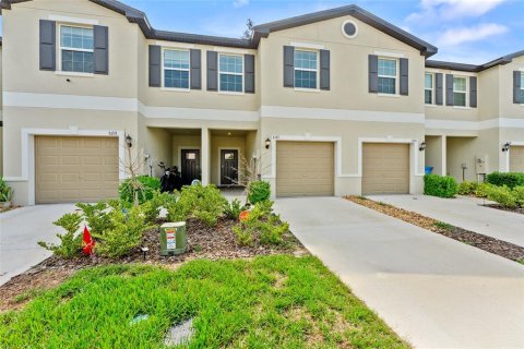 Townhouse in Zephyrhills, Florida 3 bedrooms, 151.8 sq.m. № 2279717