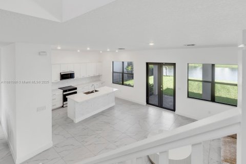 House in Miramar, Florida 4 bedrooms, 251.21 sq.m. № 1922394 - photo 26