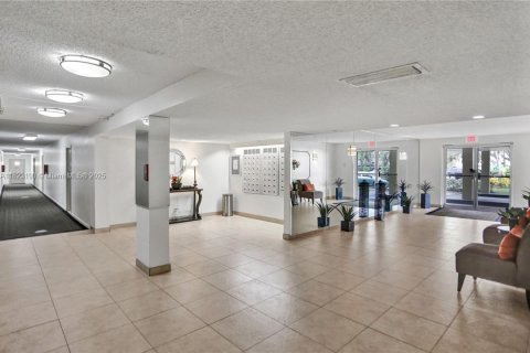 Condo in Plantation, Florida, 1 bedroom  № 1790608 - photo 20