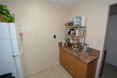 Condo in Plantation, Florida, 1 bedroom  № 1790608 - photo 4