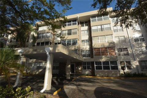 Condo in Plantation, Florida, 1 bedroom  № 1790608 - photo 1
