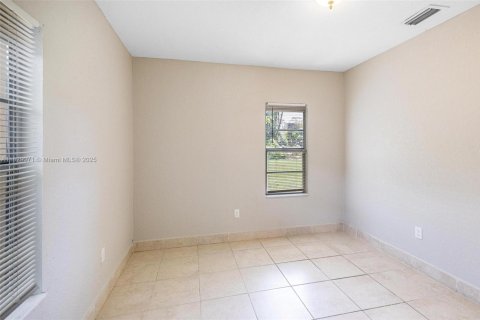 Villa ou maison à vendre à Hollywood, Floride: 3 chambres, 84.73 m2 № 2080257 - photo 23