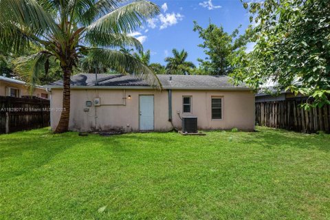 Villa ou maison à vendre à Hollywood, Floride: 3 chambres, 84.73 m2 № 2080257 - photo 28
