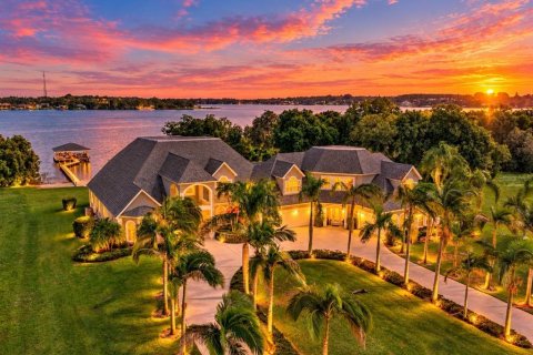 House in Lake Placid, Florida 8 bedrooms, 757.9 sq.m. № 2424206