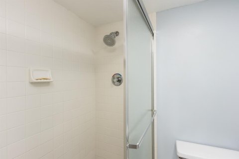 Condo in Pembroke Pines, Florida, 2 bedrooms № 2187159 - photo 24