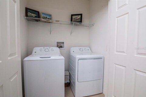 Casa en venta en Poinciana, Florida, 2 dormitorios, 102.38 m2 № 2377592 - foto 5