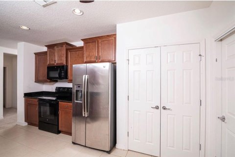 Casa en venta en Poinciana, Florida, 2 dormitorios, 102.38 m2 № 2377592 - foto 4