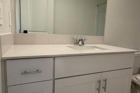 Townhouse in Parrish, Florida 3 bedrooms, 162.3 sq.m. № 2378356 - photo 14