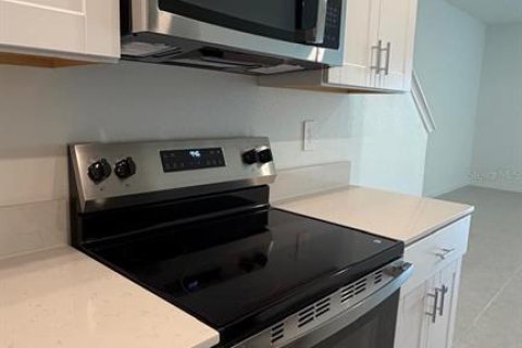 Townhouse in Parrish, Florida 3 bedrooms, 162.3 sq.m. № 2378356 - photo 4