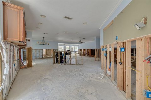 Villa ou maison à vendre à Saint Petersburg, Floride: 4 chambres, 241.36 m2 № 1735579 - photo 14