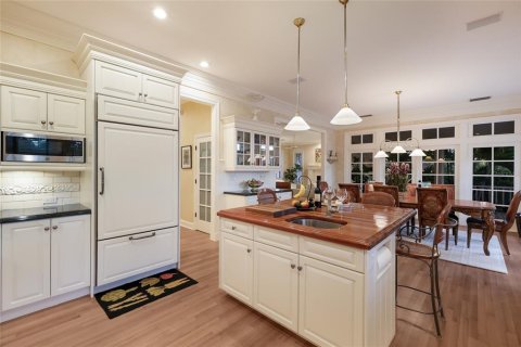 House in Bradenton, Florida 4 bedrooms, 328.6 sq.m. № 2424036 - photo 25