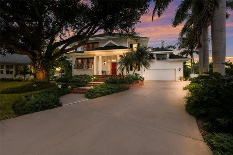 Villa ou maison à Bradenton, Floride 4 chambres, 328.6 m2 № 2424036