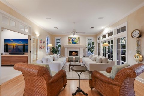 House in Bradenton, Florida 4 bedrooms, 328.6 sq.m. № 2424036 - photo 13