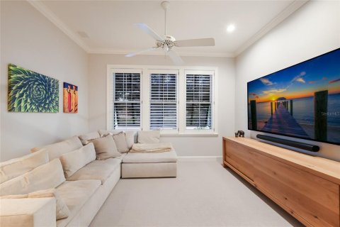 House in Bradenton, Florida 4 bedrooms, 328.6 sq.m. № 2424036 - photo 15