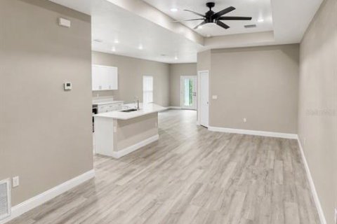 Villa ou maison à vendre à Sanford, Floride: 3 chambres, 155.8 m2 № 2360681 - photo 5