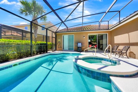 House in Davenport, Florida 5 bedrooms, 196.4 sq.m. № 2118302 - photo 24